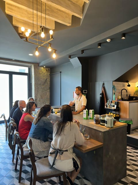 Porto: Local Market Tour & Cooking Class/Showcooking - Crossing the Luís I Bridge by metro