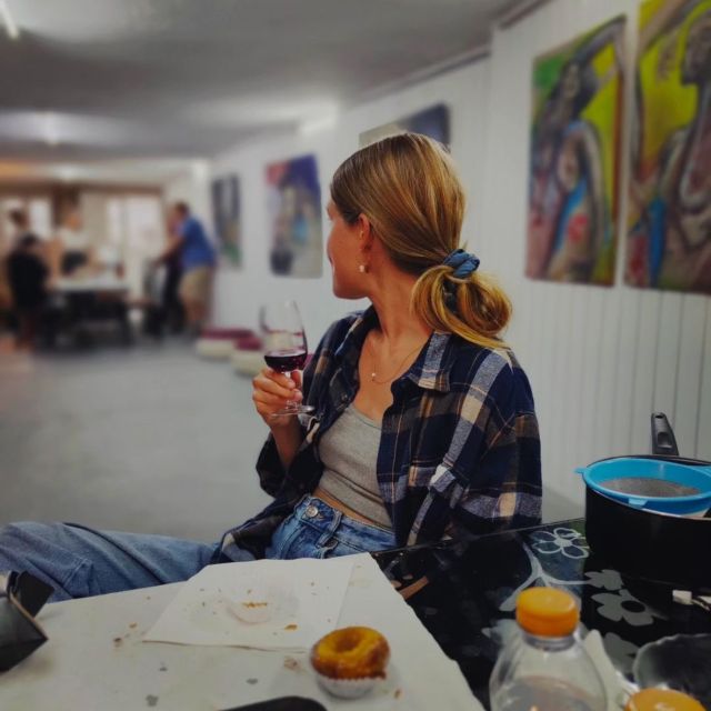 Porto: Pastel de Nata Cooking Class with Port Wine - Sé - Port wine, coffee, and a relaxed table