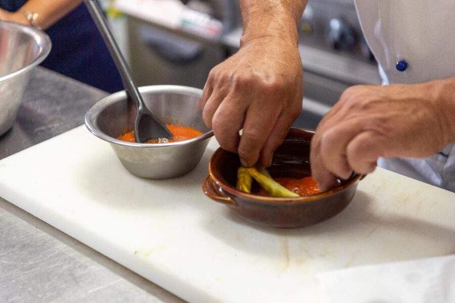Praiano: Cooking Class with Dinner Overlooking the Sea - Who should book this cooking class?