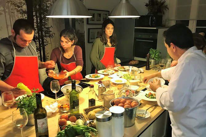 Premium Paella Cooking Class & 10 Spanish Tapas - What this Barcelona cooking class actually offers