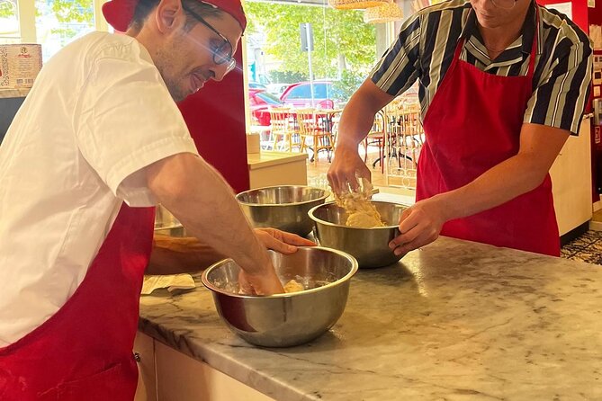 Premium Pizza Making Class at a Pizzeria in Como - Learning the Neapolitan base