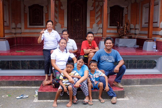 PRIVATE Authentic Balinese Cooking Class in Ubud at Putu's Home - Touring the garden, temple, and family farm