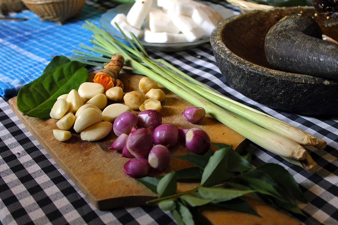 PRIVATE Authentic Balinese Cooking Class in Ubud at Putu's Home - Why the private format matters