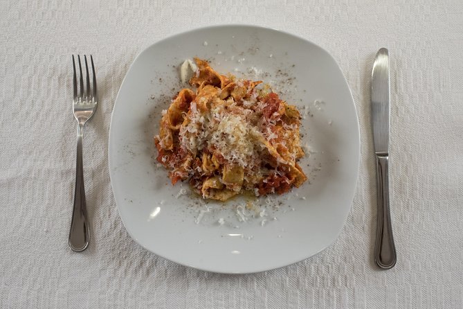 Private cooking class at a Cesarina's home with tasting in Bergamo - The three-hour rhythm, from starter to dessert