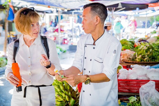 Private cooking class tour with Master Chef - Starting at a local market in Hoi An