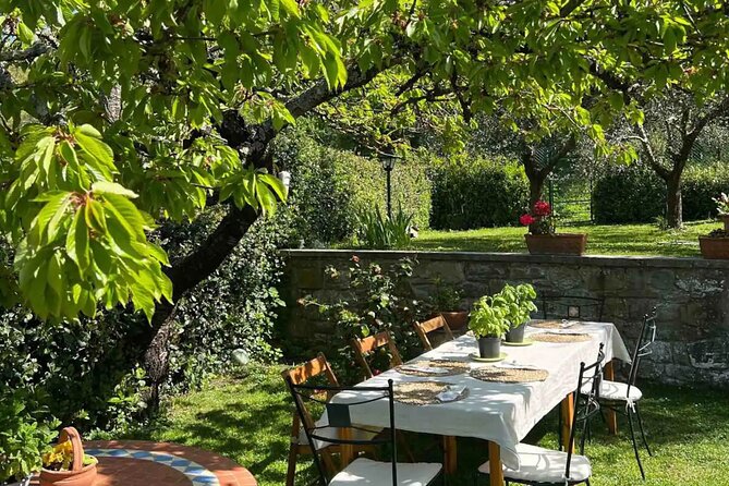 Private Cooking Lesson with a Typical Italian Family - Eating beneath the cherry tree or beside the fireplace