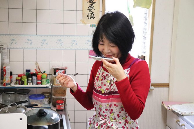 Private Japanese Home Cooking Class in Kyoto with Michiyo - Starting with Dashi, the Foundation of the Meal