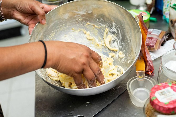 Private Lisbon Market Tour & Portuguese Cooking Class with Paula - What the private format adds