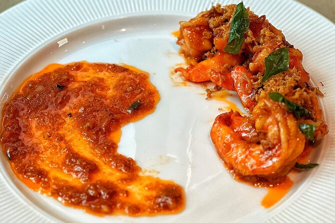 Private Local Cuisine Cooking Class In Singapore - Small groups keep the cooking personal