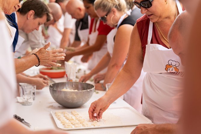 Private pasta-making class at a Cesarina's home with tasting in Arezzo - Who will get the most from this class