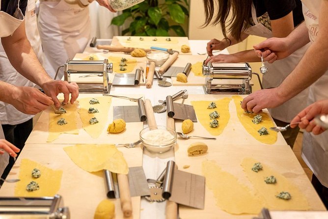 Private pasta-making class at a Cesarina's home with tasting in Arezzo - Francesco’s garden herbs and family welcome
