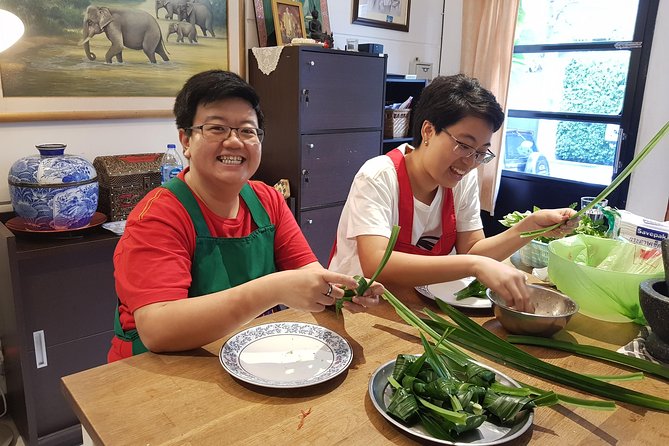 Private Thai Home Cooking Lesson (since 2004) - Eating what you prepare