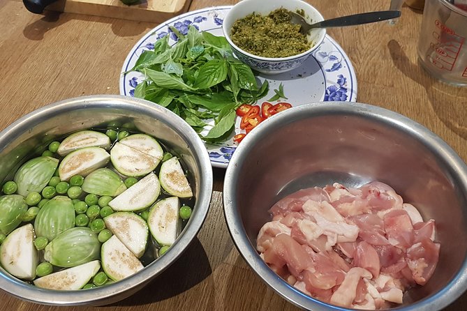 Private Thai Home Cooking Lesson (since 2004) - Meeting at On Nut BTS Station