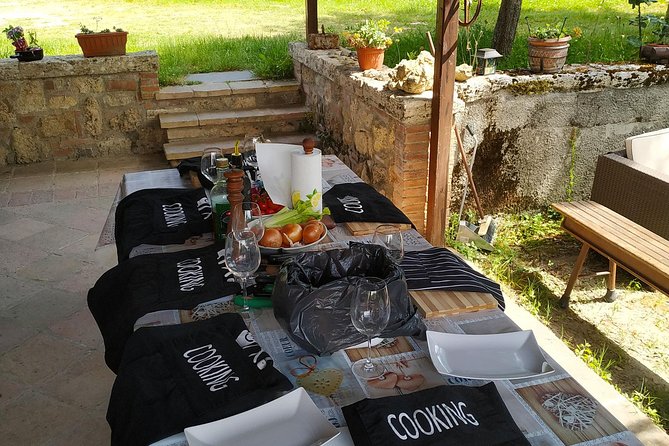 Private Tuscan Cooking Class And Wine Tasting in Radda in Chianti - Sitting down with Giorgia and Luigi