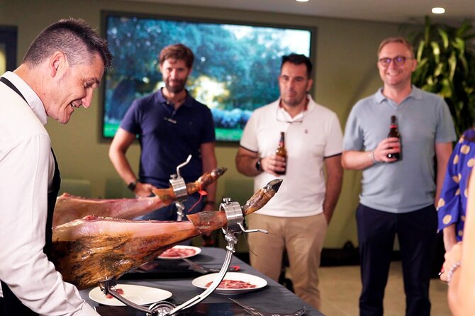 Private visit to a ham factory with show cooking in Salamanca - Who will enjoy this experience most?