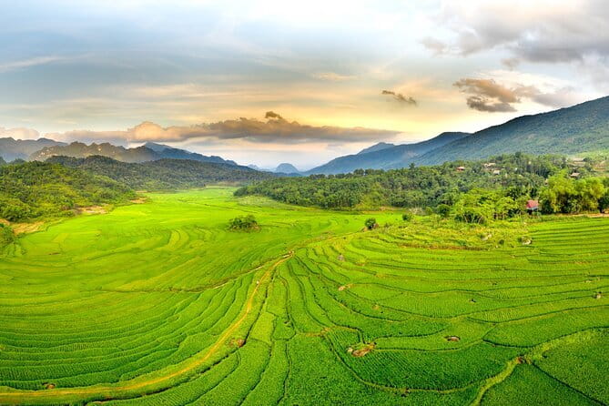 Pu Luong Day Tour: Trekking Villages, Bamboo Rafting & Waterfall - 8:30 am pickup and the road to Lan Village