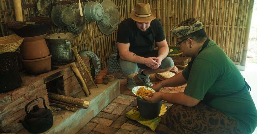 Pure Bali Village Experience Cooking & Jamu Class, Transfer - Cooking in Paon Bali, then grilling at the Gerobak