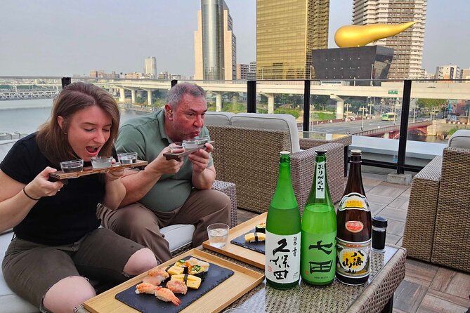 Ramen and Sushi Cooking Class with Sake Pairing Set in Tokyo - Making sushi with close instruction