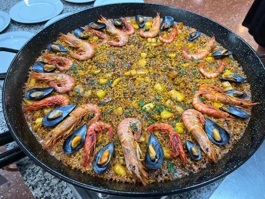 Real Paella Cooking Class – Market Visit & Sangría Workshop - What the atmosphere is really like