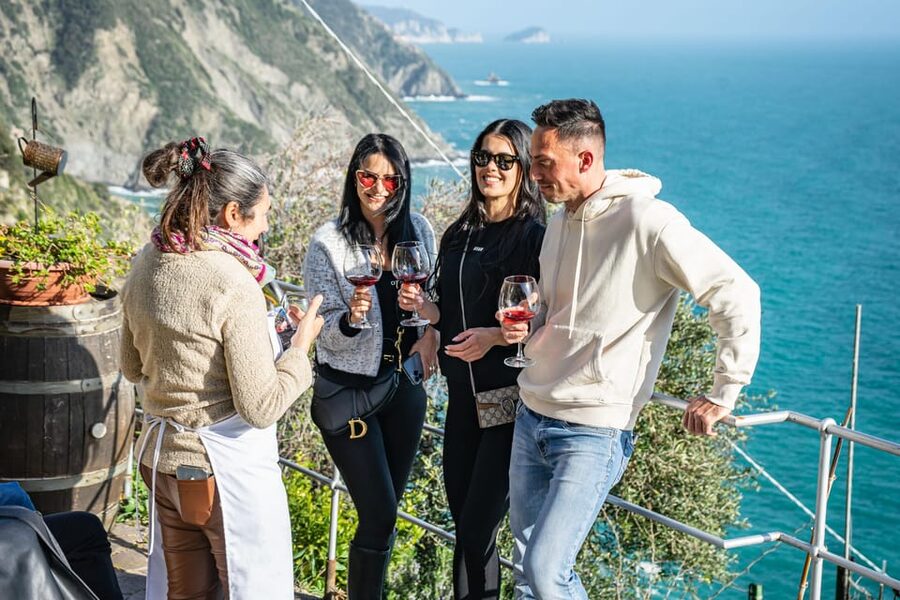 Riomaggiore: Cooking Class at a Local's Home - Timing your class in Riomaggiore