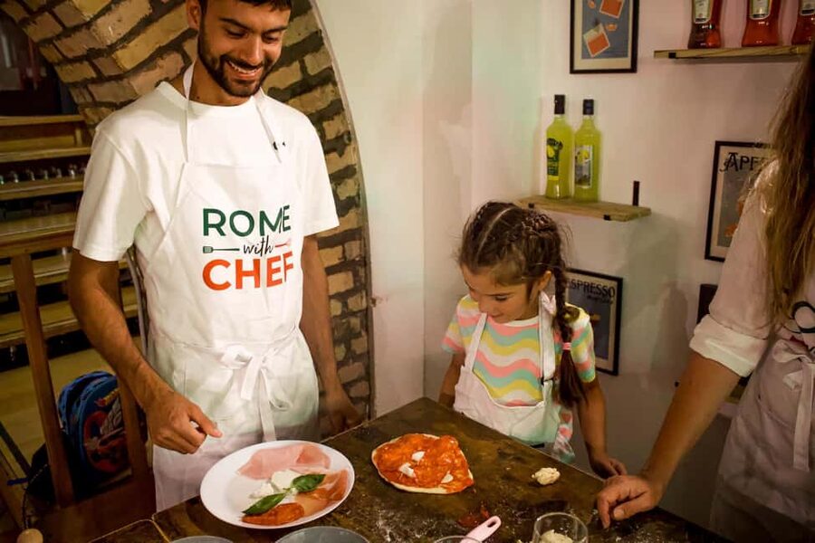 Rome 2-in-1: Pizza & Tiramisu Cooking MasterClass - Who should book this class