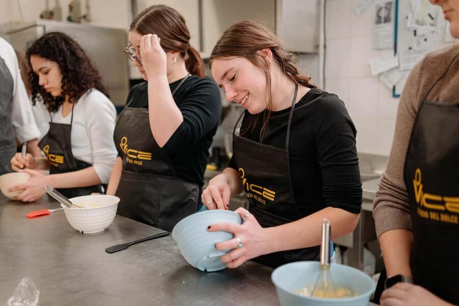 Rome: Cannoli, Gelato, Tiramisu Baking & Cooking Class - What this Rome pastry class is really like