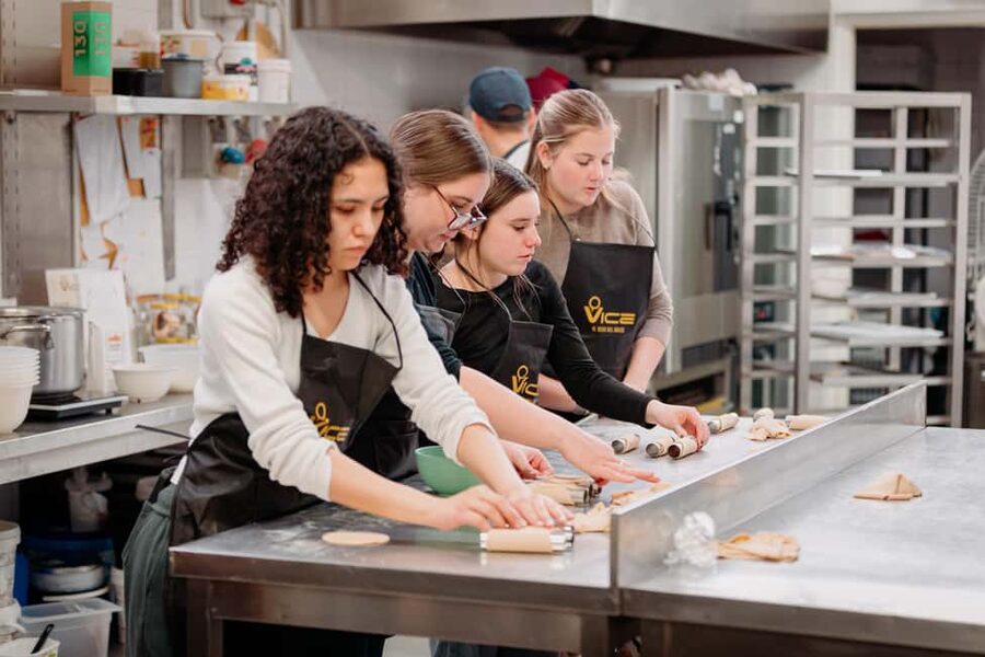 Rome: Cannoli, Gelato, Tiramisu Baking & Cooking Class - Inside a real pastry laboratory