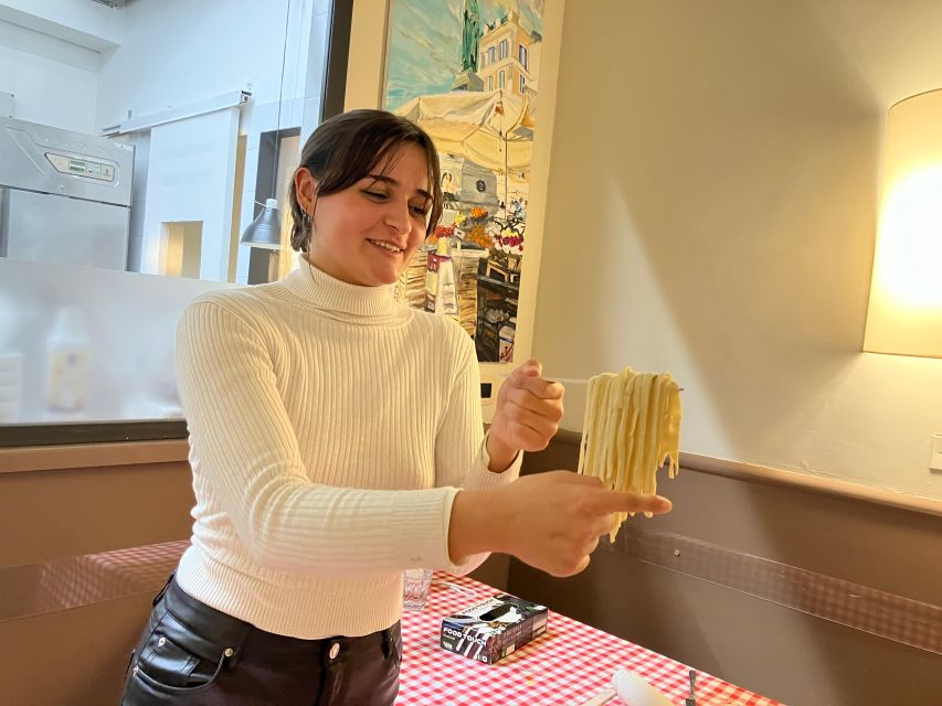Rome: Cooking Class of fresh Pasta and Tiramisu Cake - Learning pasta in an osteria