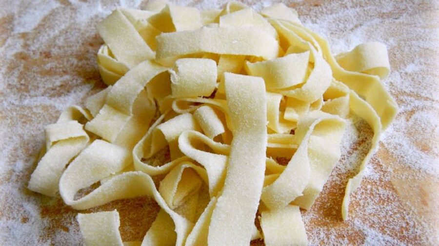 Rome: Cooking Lesson to learn the Secrets of Italian Cuisine - The guide and language setup
