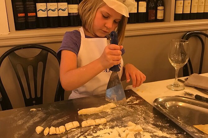 Rome Cooking: Pasta & Tiramisu Making, Free-Flowing Fine Wine - Mobility and practical comfort