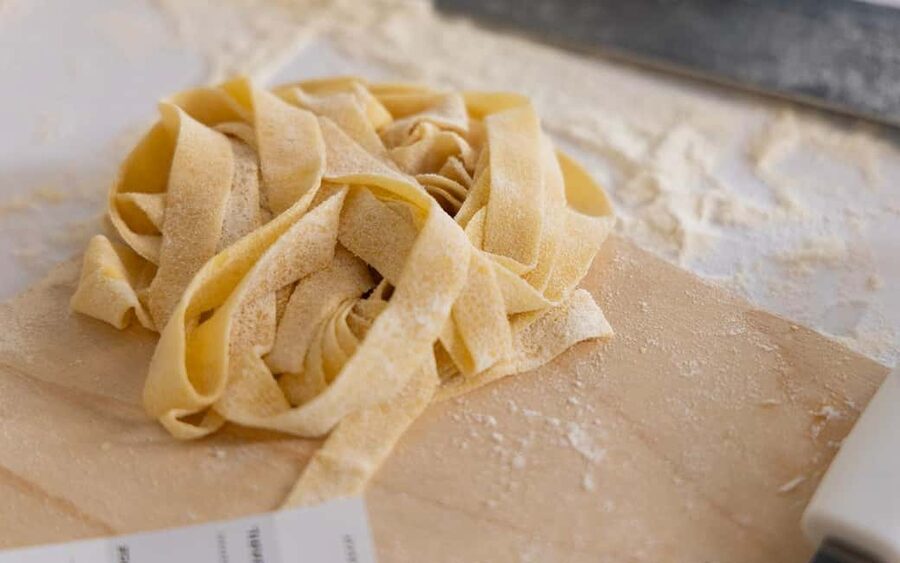 Rome: Enjoy Spritz and Pasta Making in Piazza Navona - What the chefs add to the experience