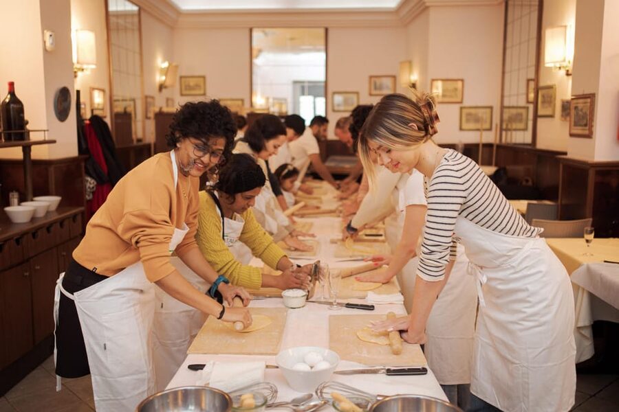 Rome: Fettuccine Pasta Cooking Class in Rome's City Center - Key points to know before booking