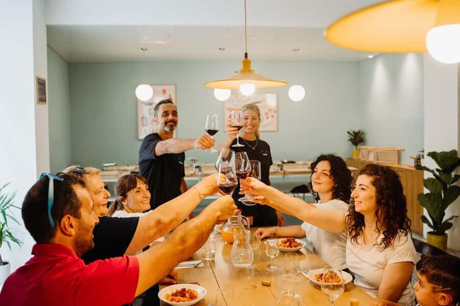 Rome: Fresh Pasta-Making Class with Wine and Gelato - Key points at a glance