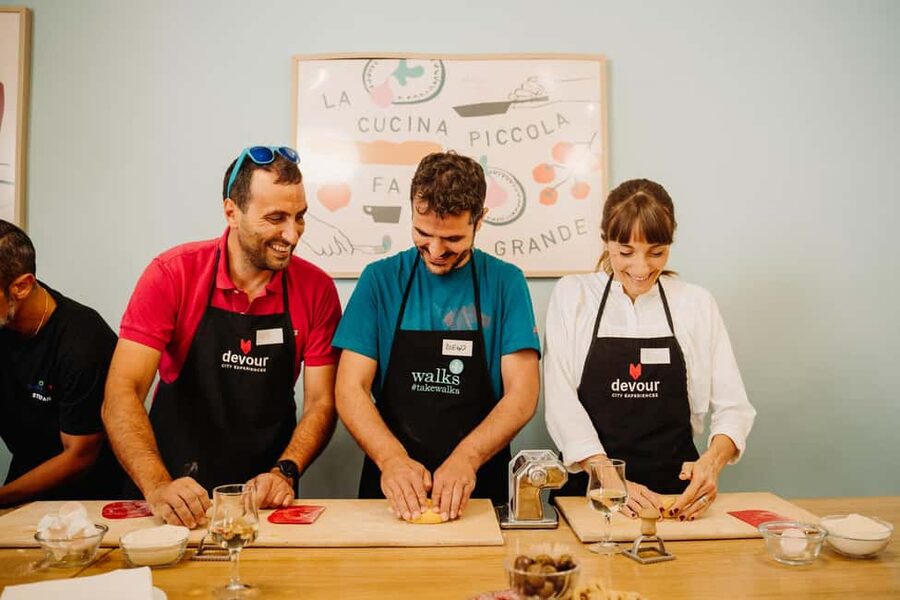Rome: Fresh Pasta-Making Class with Wine and Gelato - Roman sauces with seasonal ingredients