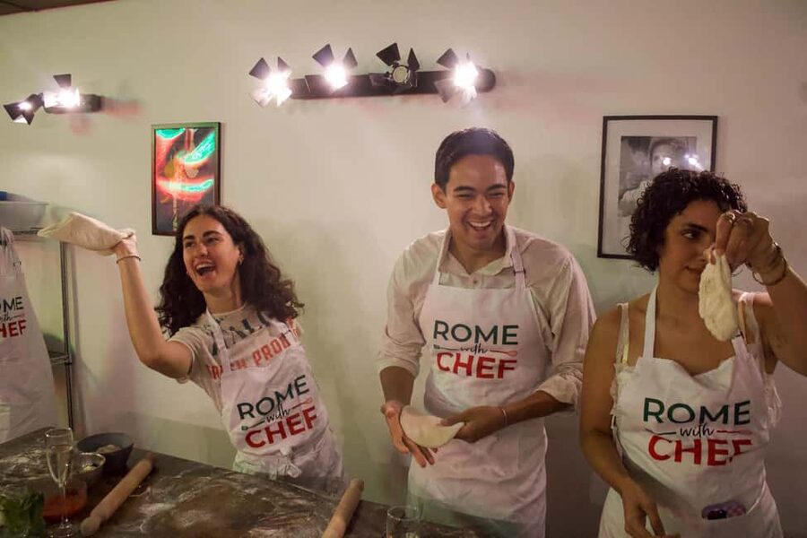 Rome: Hands-On Pizza Cooking Class with Spritz Mixology - Spritz mixing while the pizza bakes