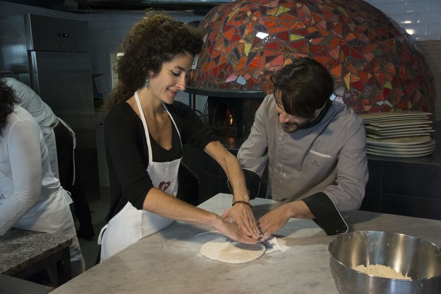 Rome: Hands-On Pizza Making Class near the Vatican with Wine - Why the Small Group Matters