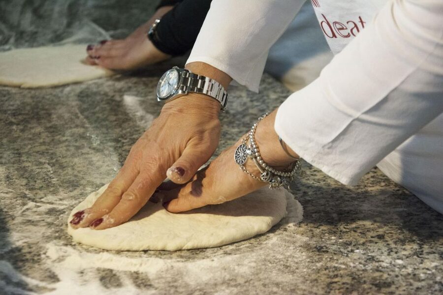 Rome: Hands-On Pizza Making Class near the Vatican with Wine - A Good Break from Vatican Sightseeing