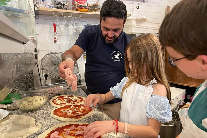 Rome: Neapolitan Pizza Cooking Class in Front of the Vatican - A quick pizza lesson beside the Vatican