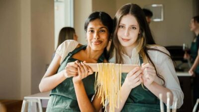 Rome: Pasta and Tiramisu Cooking Class with Prosecco
