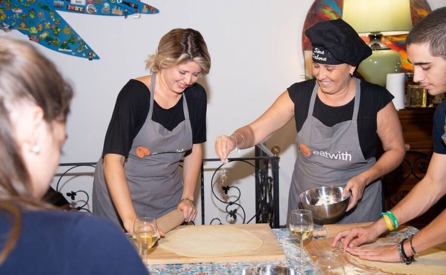 Rome: Pasta and Tiramisu Shared Cooking Class with Wine - A Roman cooking night inside a local home