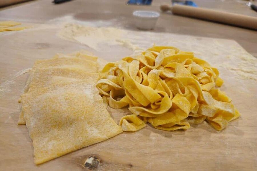 Rome: Pasta Fettuccine, Ravioli & Tiramisu Cooking Class - Shaping Ravioli With Your Own Filling