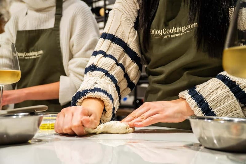 Rome: Pizza and Gelato Cooking Class with Wine - Gelato with seasonal ingredients