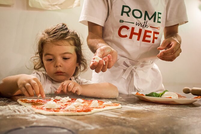 Rome: Pizza and Tiramisu Cooking Class Near the Colosseum - The chef makes the difference