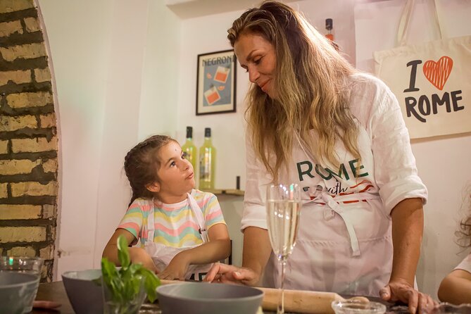 Rome: Pizza and Tiramisu Cooking Class Near the Colosseum - How the 150-minute class unfolds