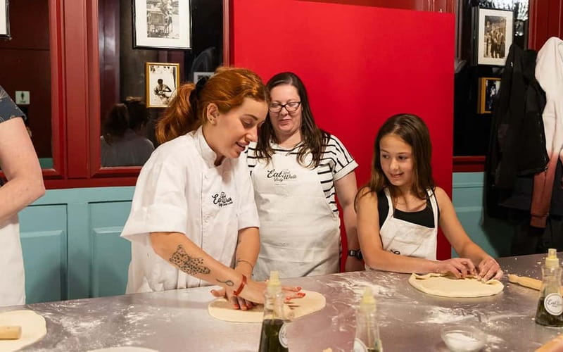 Rome: Pizza and Tiramisù Cooking Class with Glass of Wine - The chefs make or break the mood