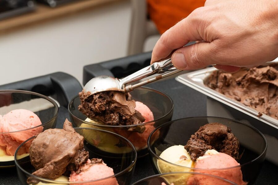 Rome: Pizza & Gelato Cooking Class + Private Chef - What the three hours feel like