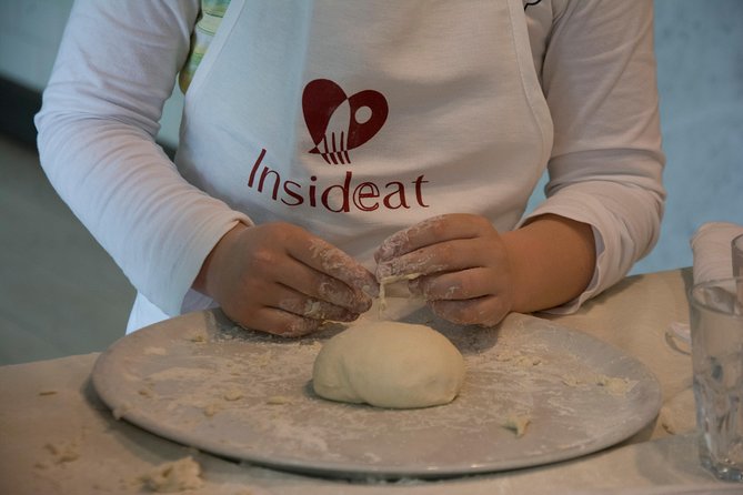 Rome: Pizza Making Class Small Group Experience - What you actually do with the dough