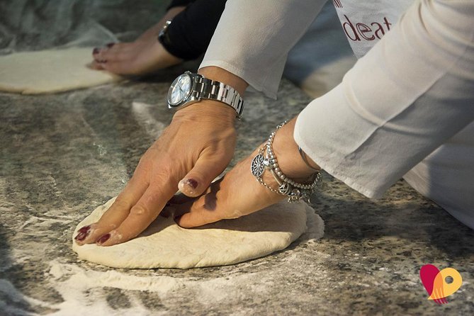 Rome: Pizza Making Class Small Group Experience - The oven is part of the fun