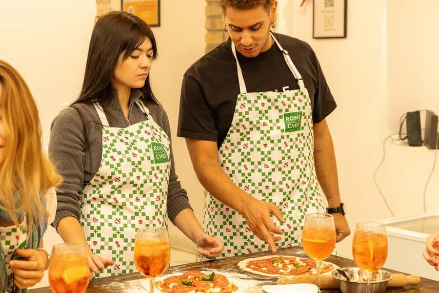 Rome: Pizza Making Cooking Class With Spritz Cocktails - Key Points Before You Book