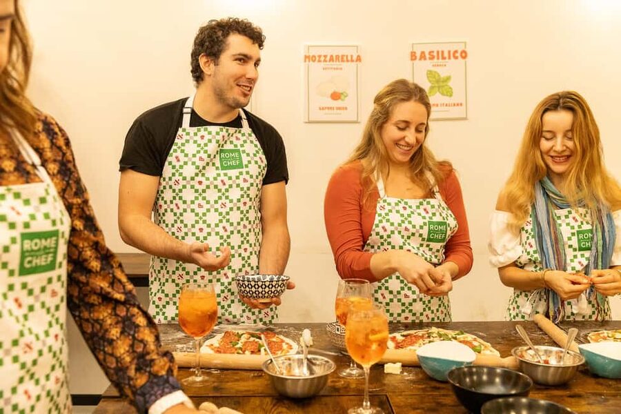 Rome: Pizza Making Cooking Class With Spritz Cocktails - Should You Book This Rome Pizza Class?